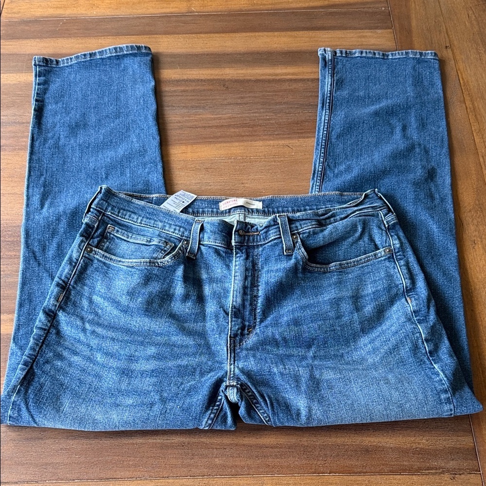 Signature by Levi Strauss Men's Straight Jeans - Medium Blue Denim